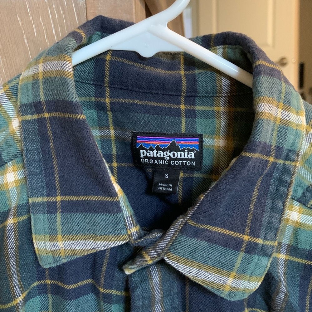 Patagonia men’s flannel